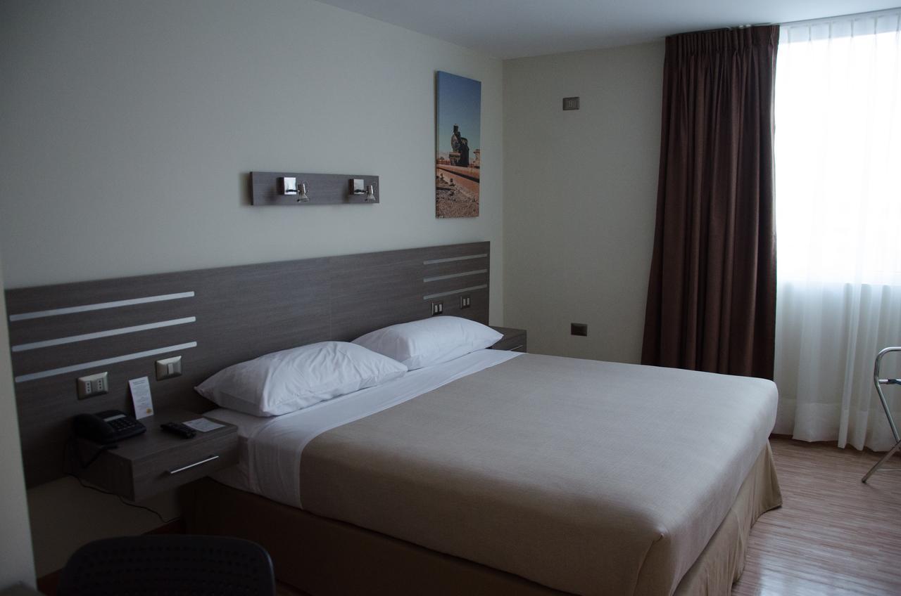Hotel Alto del Sol Plaza Mejillones Esterno foto